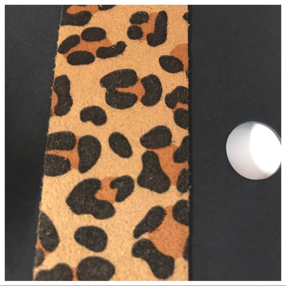 ‼️SOLD‼️PacSun LA Hearts Leopard Print Choker - Picture 3 of 4